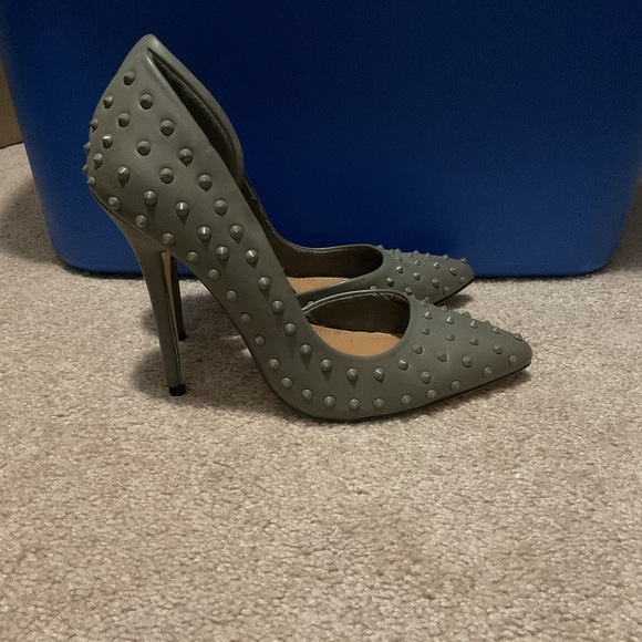 Izabella Rue Shoes - Studded Gray High Heels